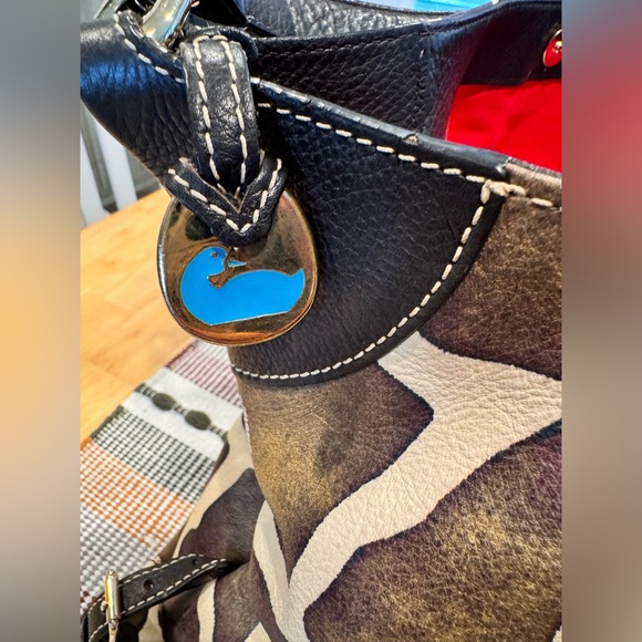 XXL Authentic Dooney & Bourke Shoulder Bag - SOLD - Picture 13 of 14